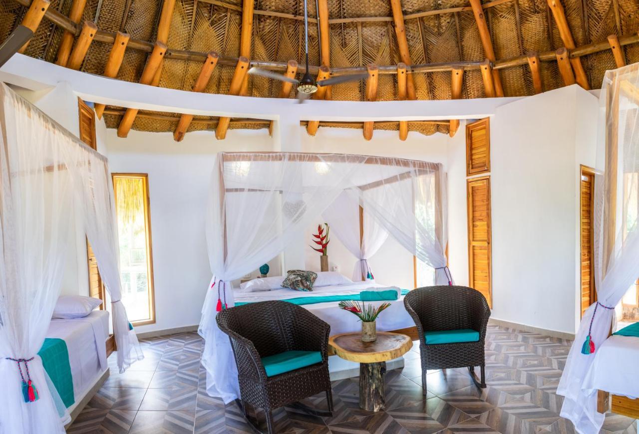 Uuttaaka Eco-Hotel Palomino Buitenkant foto