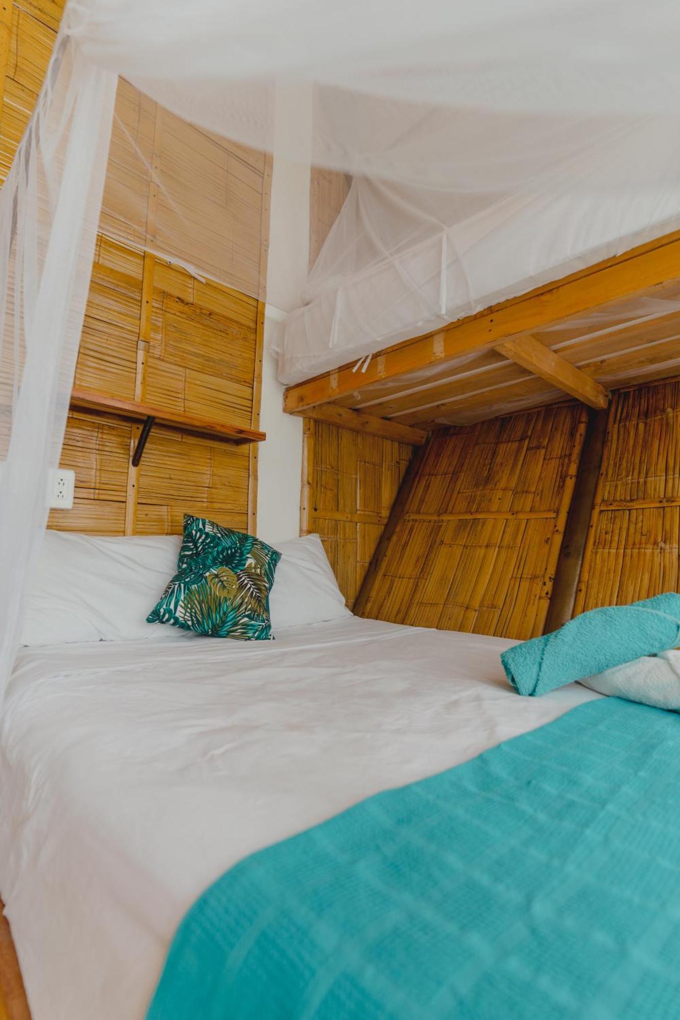 Uuttaaka Eco-Hotel Palomino Buitenkant foto